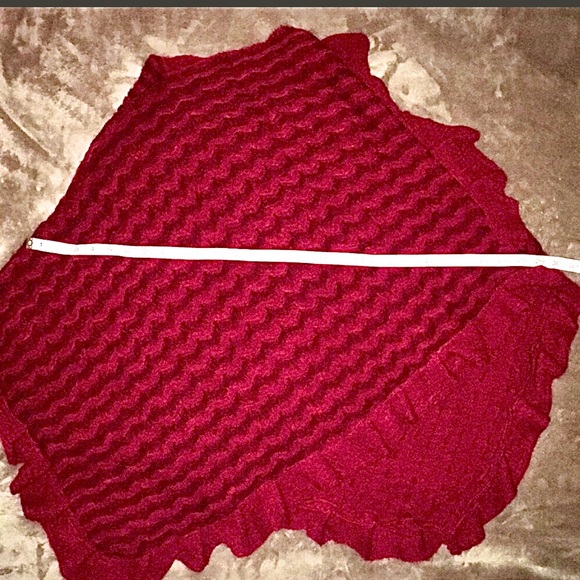 Poncho with Ruffle Trim - Picture 3 of 6